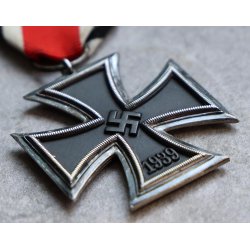 German WW2 Iron Cross second class 1939 ''Round 3'
