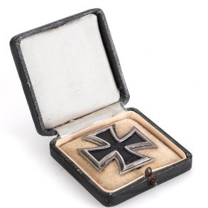 German WW Iron Cross first class 1939 - Cased Large '1'