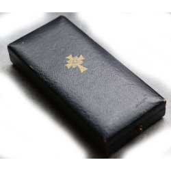 German WW2 Mother's Cross in Gold with case of issue 'Alois Rettenmaier'