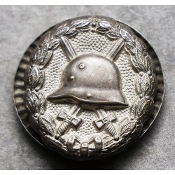 German WW1 Wound badge in silver 1914-1918  Screw back 'Deumer'