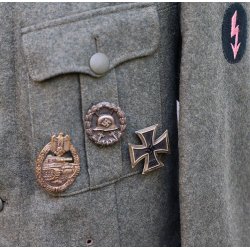 German WW2 Panzer Feldwebel service uniform