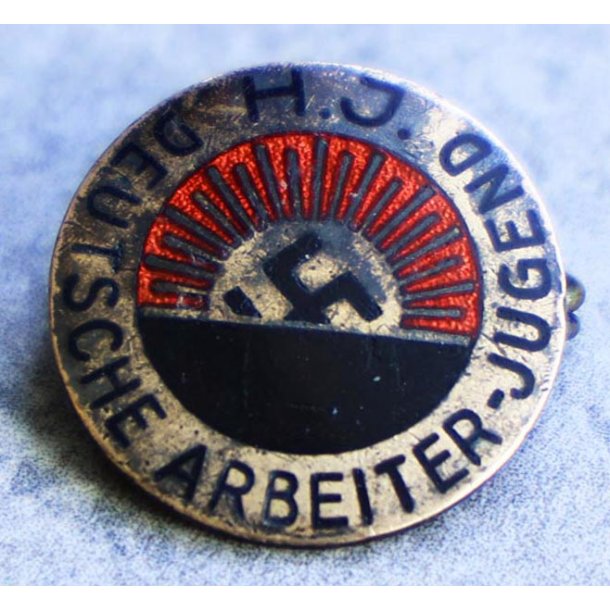German WW2 HJ Deutsche Arbeiter Jugend membership badge