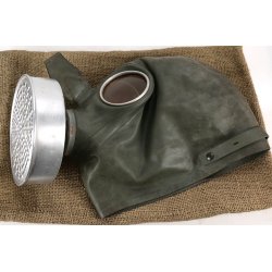German WW2 RAD gas mask with bag