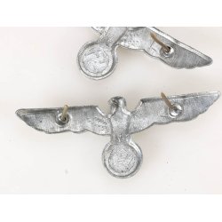 German WW2 Army EM/NCO's visor cap eagle in metal (Carl Halfar Factory find)