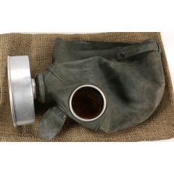 German WW2 RAD gas mask with bag