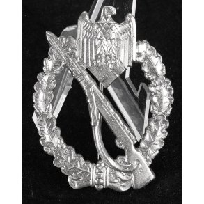 German WW2 Infantry assault badge in silver 'Deumer' 'Oval Crimp' - Minty!