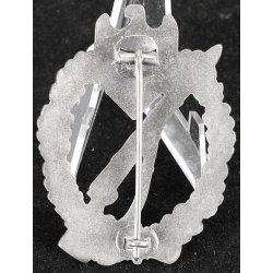 German WW2 Infantry assault badge in silver 'Deumer' 'Oval Crimp' - Minty!