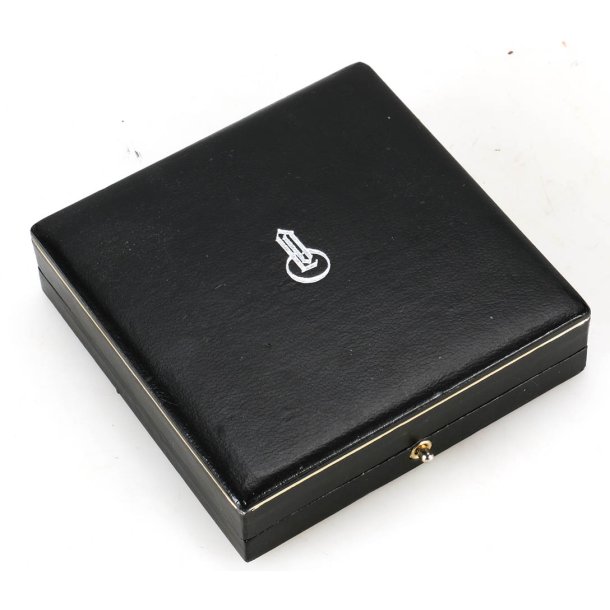 German WW2 German Cross in gold case