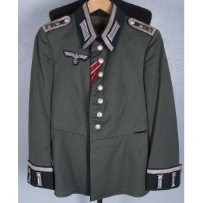 German WW2 Army (Heer) medical �Sanit�ter� Waffenrock for Oberfeldwebel