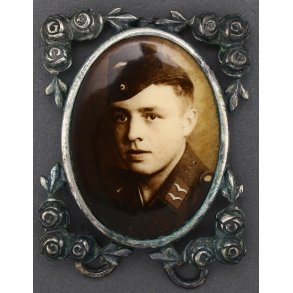 Framed sweetheart Luftwaffe portrait