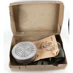 German WW2 The Deutsche Volksmaske with box of issue