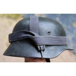 German WW2 Luftwaffe Single Decal M40 Helmet with bread strap 'EF64'