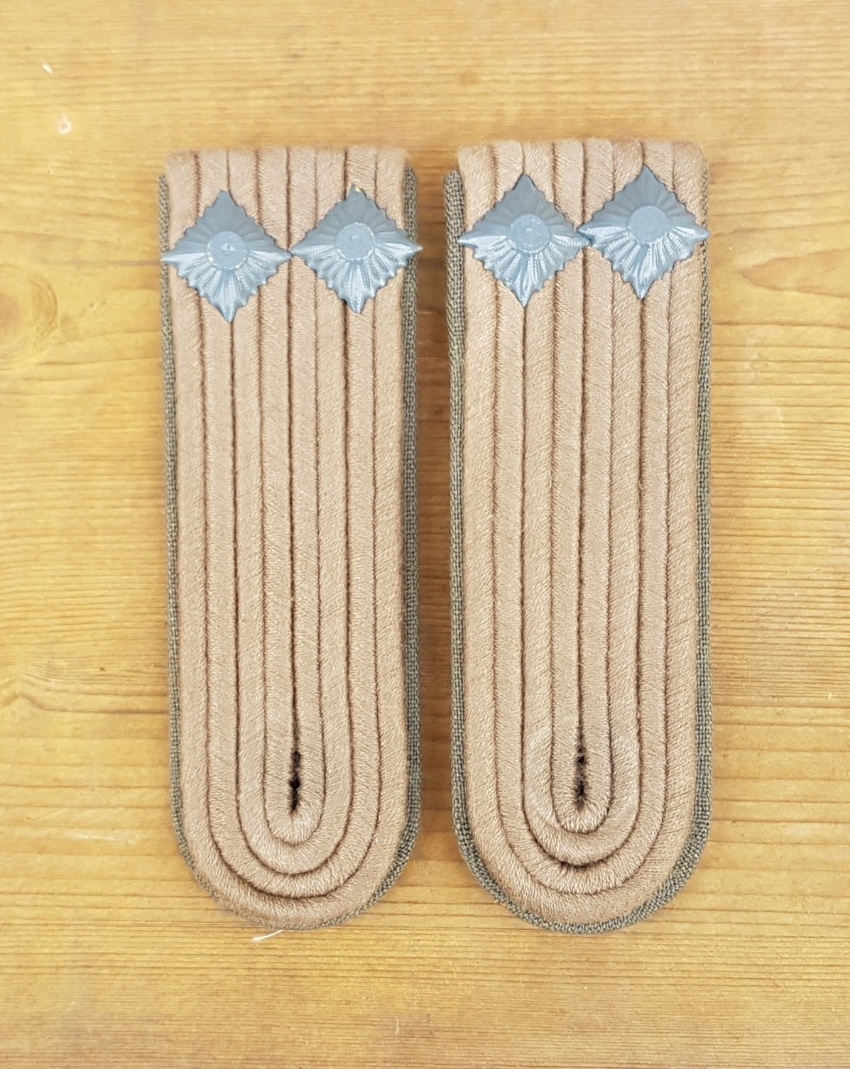 DDR, NVA Field uniform Shoulder boards - Leutnant - DDR Uniforms ...