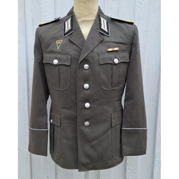 DDR. NVA Leutnant uniform jacket - Medical officer