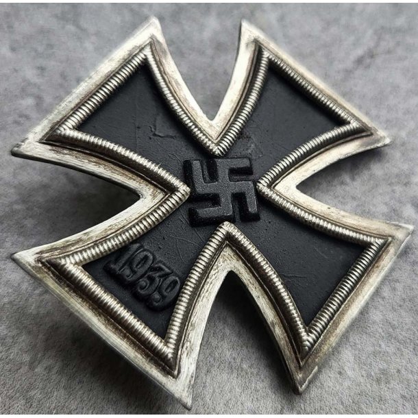 German WW2 Iron Cross first class 1939 - 'L/13'