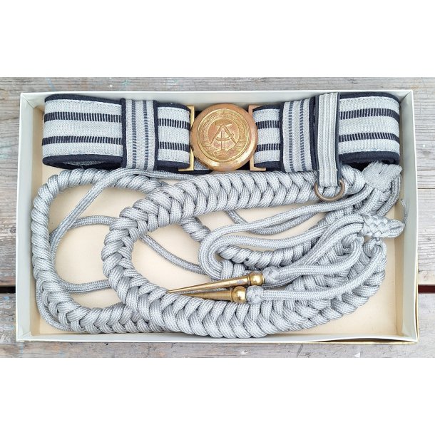 DDR, NVA Volksmarine Officer parade belt &amp; aiguillette w. box
