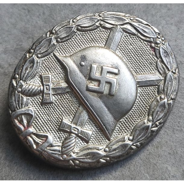 German WW2 Wound badge in silver "�bergrosse" Wiedmann/Deschler