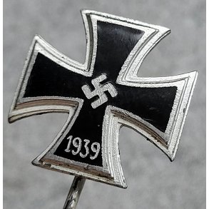 German WW2 Iron cross first class 1939 stickpin