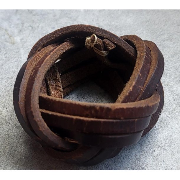 German WW2 HJ/BDM leather scarf knot