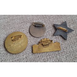 Chinese Mao Zedong propaganda pins