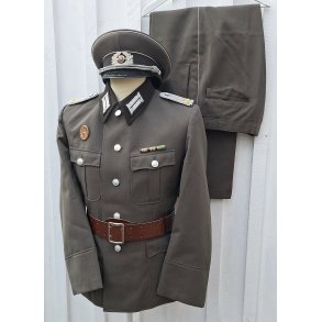 DDR, 1960�s NVA Infantry Oberleutnant Black collar service uniform