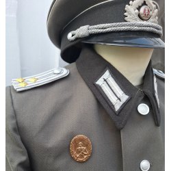 DDR, 1960�s NVA Infantry Oberleutnant Black collar service uniform