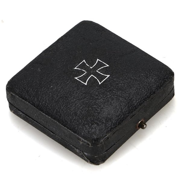 German WW2 Iron Cross first class 1939 '20' - Cased