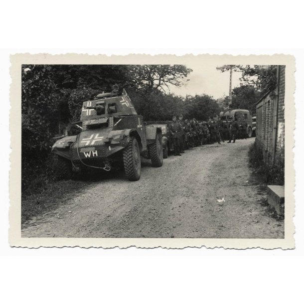 German WW1-WW2 Guns &amp; Vehicles