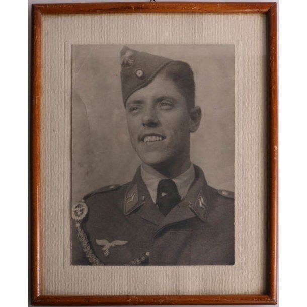 Luftwaffe soldier portrait - Framed