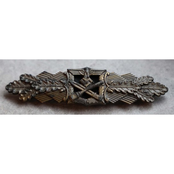 German WW2 Close Combat Clasp in bronze 'S&L'