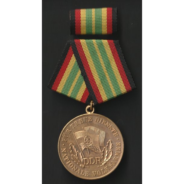DDR, NVA/MfS Treue Dienst Medaille - Gold