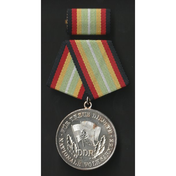 DDR, NVA/MfS Treue Dienst Medaille - Silver