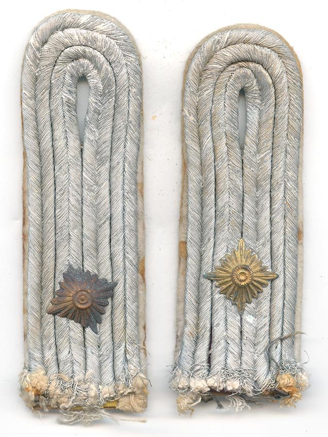 Army Infantry Oberleutnant´s shoulder boards - German WW1-2 Cloth ...