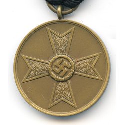 German WW2 War merit medal with bag of issue 'Walter Henlein'