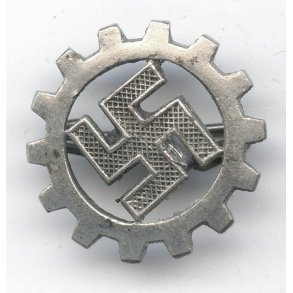 German WW2 DAF member's pin 'RZM M1/17'