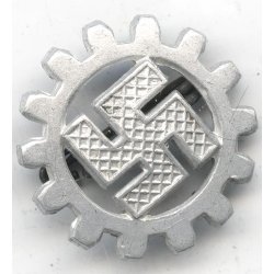 German WW2 DAF member's pin 'RZM M1/17'