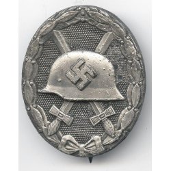 German WW2 Wound badge in silver 1939 � L/12 C.E. Juncker, Berlin