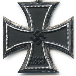 German WW2 Iron Cross second class 1939 ''Round 3'