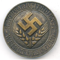 German WW2 RADwJ Female Labor Service Brooch � Dual Prong Attachment Variant