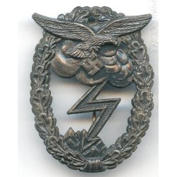 German WW2 Luftwaffe Ground Assault Badge 'Arno Wallpach'