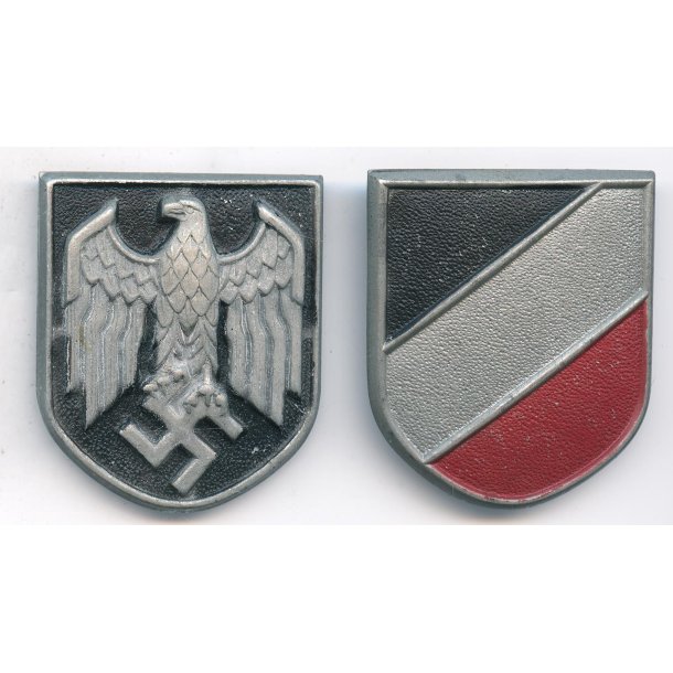 German WW2 Army Tropical pith helmet insignia set