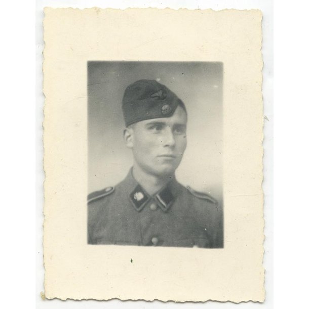 German WW2 SS Totenkopf portrait photo dated 1944