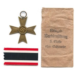 War merit cross 2 cl 1939 w/o swords '11' + Bag of issue