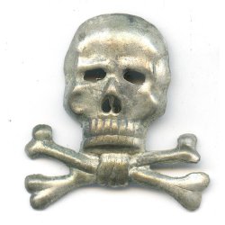 German WW1/WW2 Braunschweig IR-92/HR 17 Tradition Totenkopf cap badge