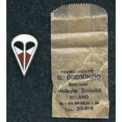 German WW2 Luftwaffe Traditions Badge of the 1st. Fallschirm Korps in Italy