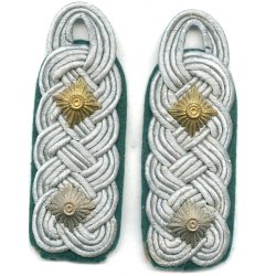 German WW2 Oberst Schutzpolizei shoulder boards