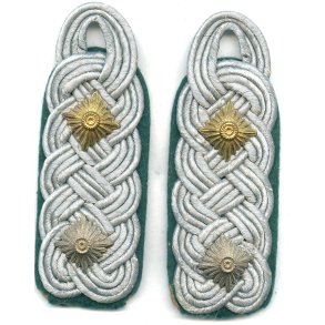 German WW2 Oberst Schutzpolizei shoulder boards