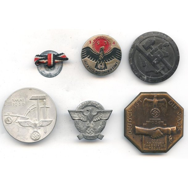 German WW2 6 x small badges etc