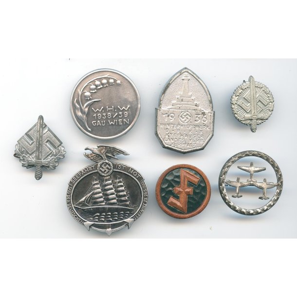 German WW2 7 x small badges etc