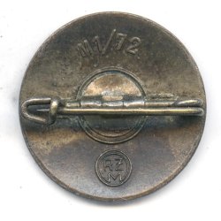 German WW2 NSDAP member's badge 'M1/72'